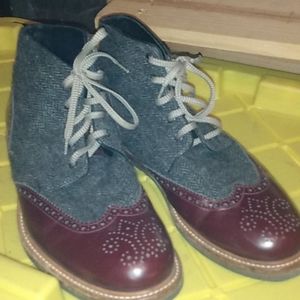Men's size 11 lace up shoes